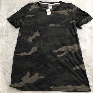new camo t PINK
